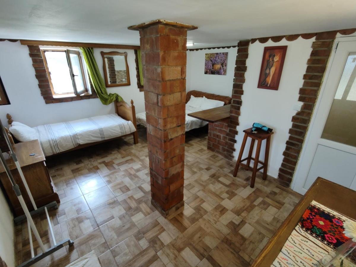 La Tataia Zahei Hotel Dragus Eksteriør billede