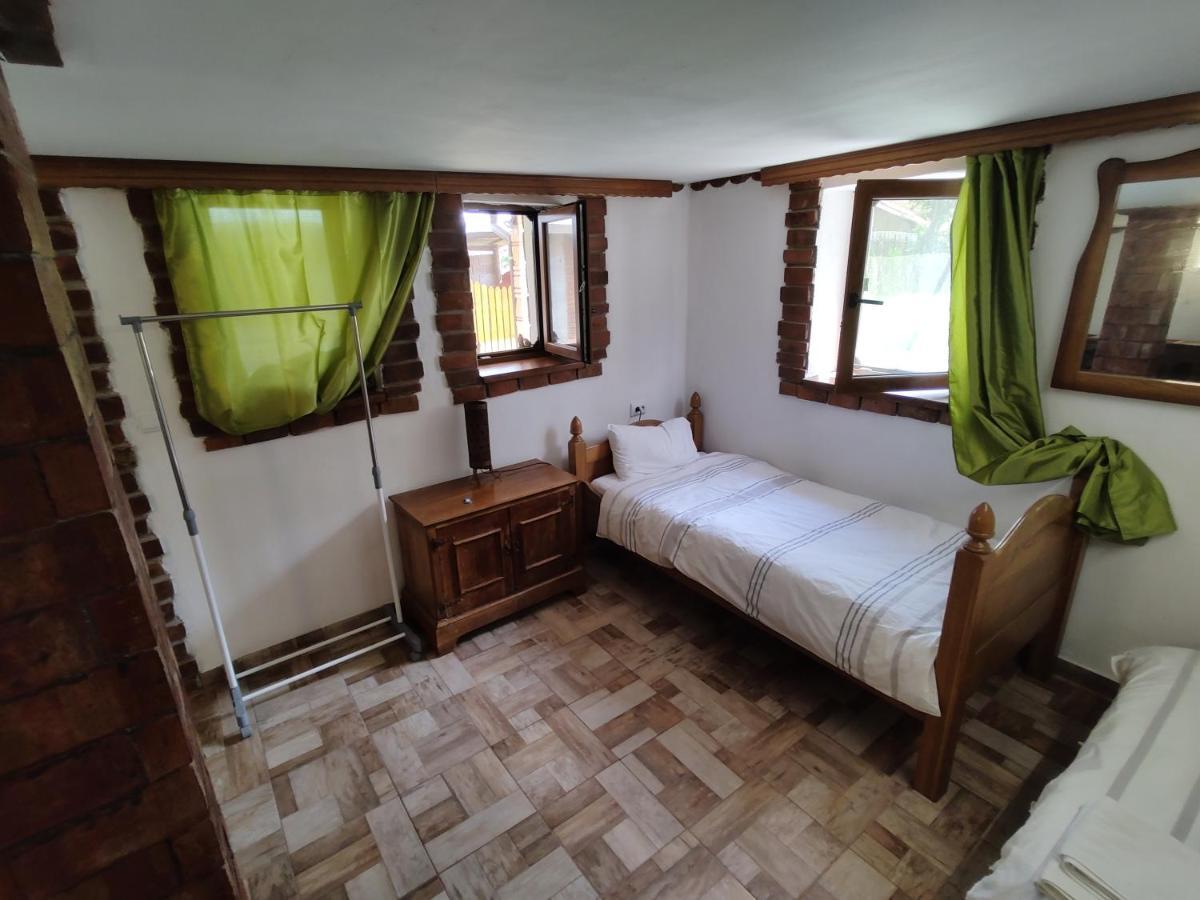 La Tataia Zahei Hotel Dragus Eksteriør billede